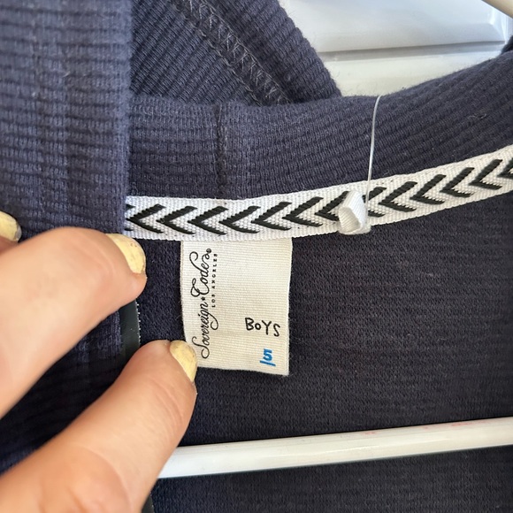 Sovereign Code Los Angeles Navy Blue Hoodie/Size 5 (Boy) - Picture 5 of 6
